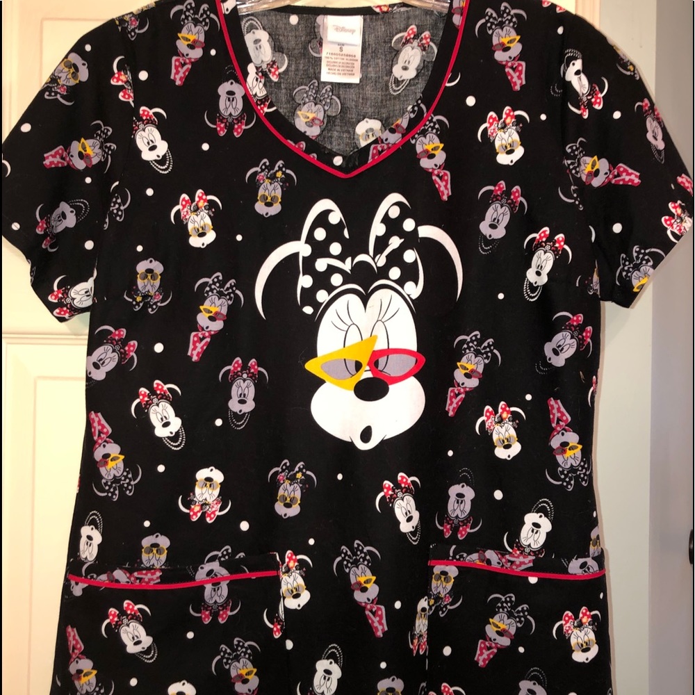 Scrub top